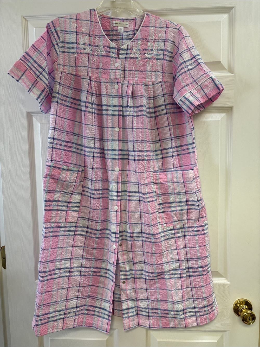 Miss Elaine Seersucker Pink Plaid Short-Sleeve Snap Front Robe size small